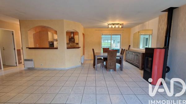 Maison à vendre 6 pièces 114 m² Saint-Étienne-de-Montluc