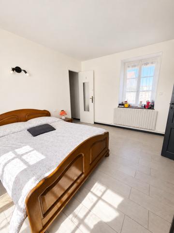 Gaillon – Maison de ville avec cour, garage et fort potentiel d’agrandissement