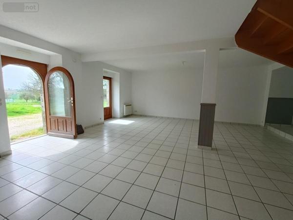 Maison à louer à Plémet dans les Côtes-d'Armor (22210), ref : 22115-L338