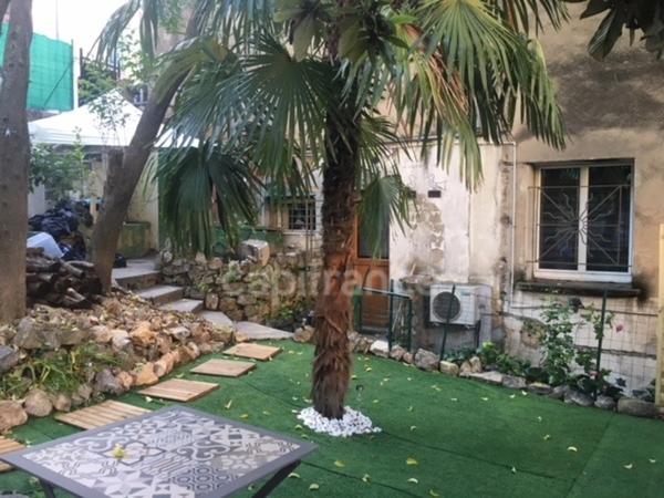 Immeuble à vendre DRAGUIGNAN (83), Taux de rentabilité net de 7,6 %, 4 appartements rénovés, jardin de 80 m² !!