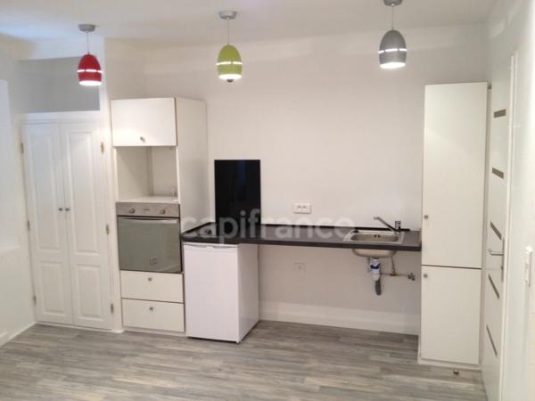 Immeuble à vendre DRAGUIGNAN (83), Taux de rentabilité net de 7,6 %, 4 appartements rénovés, jardin de 80 m² !!