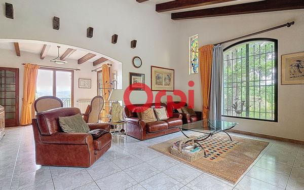 Maison à vendre    5 pièces •  Catllar