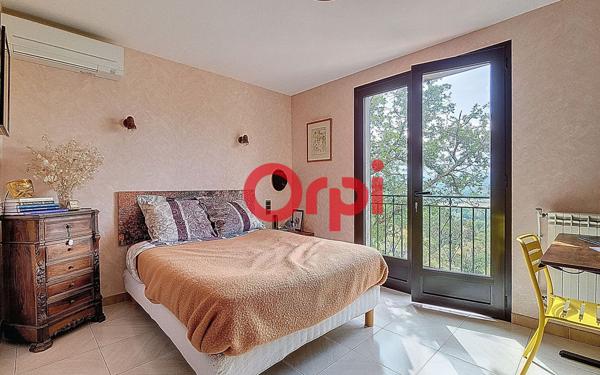 Maison à vendre    5 pièces •  Catllar