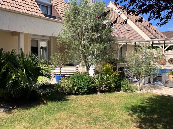 Maison familiale 6 chambres avec vie de plain-pied  au calme en impasse