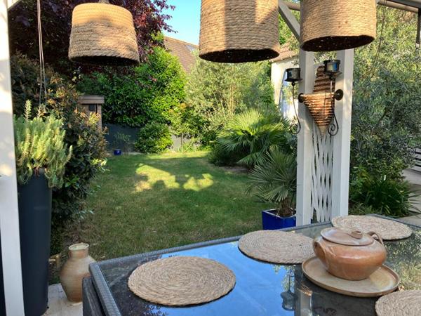 Maison familiale 6 chambres avec vie de plain-pied  au calme en impasse