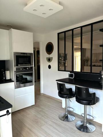 Maison familiale 6 chambres avec vie de plain-pied  au calme en impasse