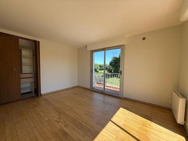 A LOEUR - PORTET SUR GARONNE - Maison T6 de 155 m² rénovée, avec cuisine équipée, climatisation, double garage et jardin cloturé - G1314