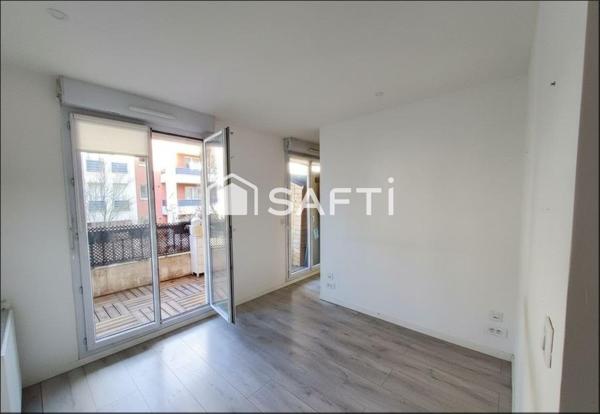 Clamart Appartement T4 proche Tram T6 et de toutes commodités.