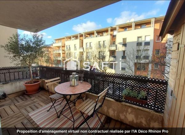 Clamart Appartement T4 proche Tram T6 et de toutes commodités.