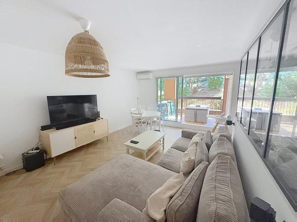 Appartement La Seyne Sur Mer de 5 pièces de 96 m² avec 4 chambres, terrasse et garage