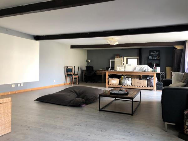 ANCIEN ATELIER RENOVE - ATYPIQUE // 325 M2 HABITABLES // 30 MN POITIERS/CHATELLERAULT