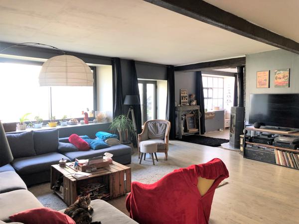 ANCIEN ATELIER RENOVE - ATYPIQUE // 325 M2 HABITABLES // 30 MN POITIERS/CHATELLERAULT