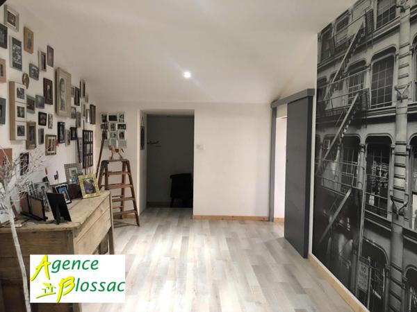 ANCIEN ATELIER RENOVE - ATYPIQUE // 325 M2 HABITABLES // 30 MN POITIERS/CHATELLERAULT