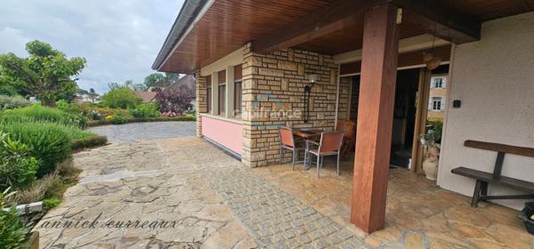 Maison d’architecte avec un jolie terrain arboré