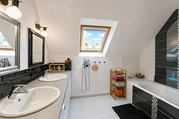 Maison contemporaine 5 pièces à vendre à Chavagne - Rare sur le marché
