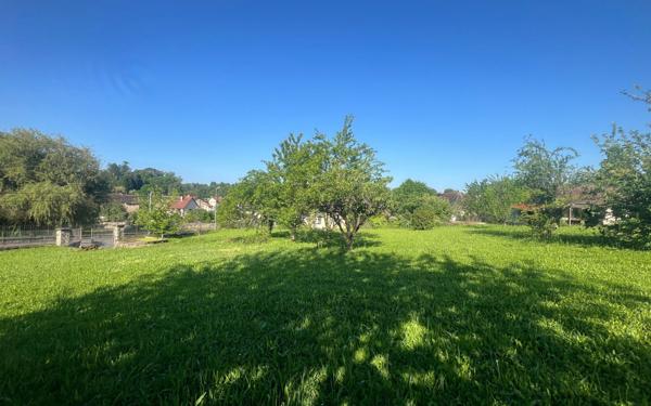 Terrain à vendre    Saint-Yrieix-la-Perche