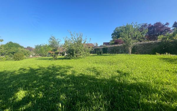 Terrain à vendre    Saint-Yrieix-la-Perche