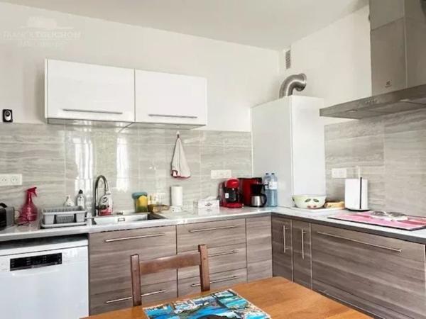 Appartement  4 pièce(s) 109 m2