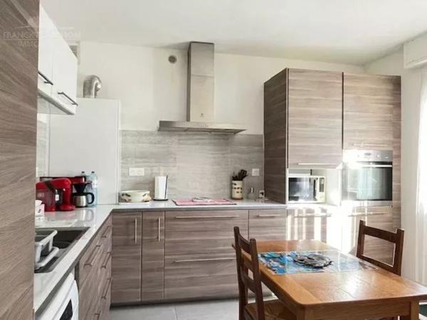 Appartement  4 pièce(s) 109 m2