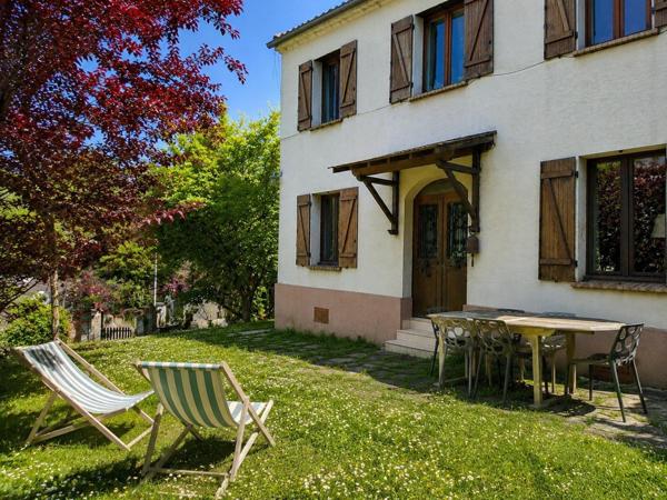Belle maison avec jardin aux portes de Paris