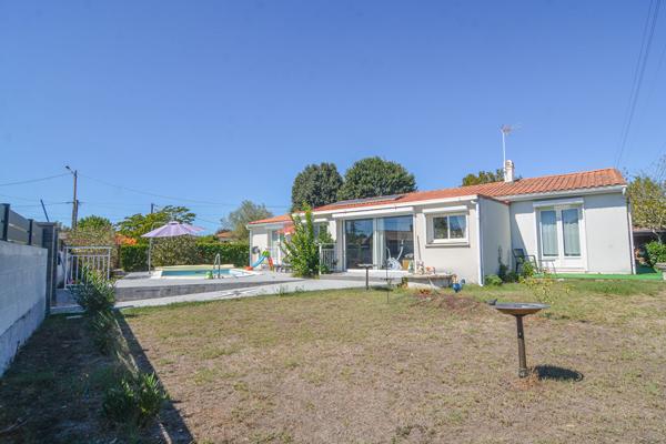 Maison Maison familiale Saint Medard En Jalles - 3 chambres et un bureau, piscine - Parcelle de 1 161m2 143 m²