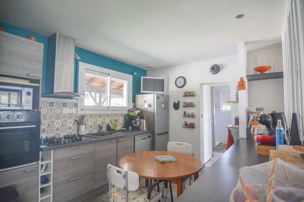 Maison Maison familiale Saint Medard En Jalles - 3 chambres et un bureau, piscine - Parcelle de 1 161m2 143 m²