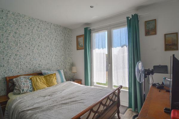 Maison Maison familiale Saint Medard En Jalles - 3 chambres et un bureau, piscine - Parcelle de 1 161m2 143 m²