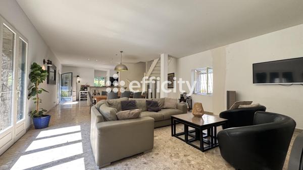 Maison 17 pièces - 450 m²