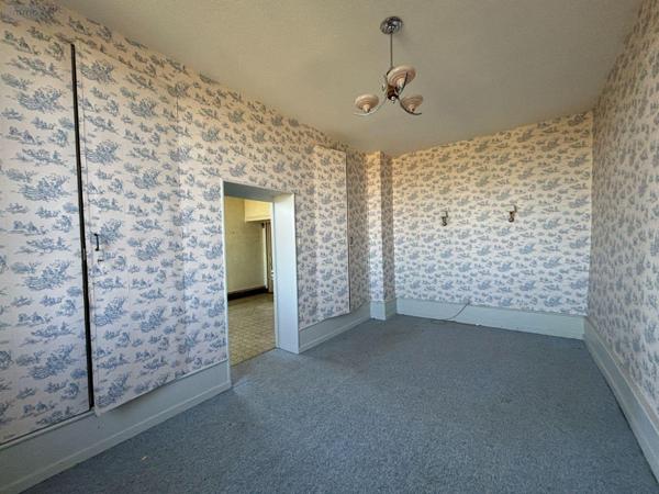 Maison à vendre à Cousance dans le Jura (39190), ref : 71111-128