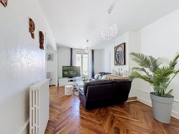 Appartement
         4 pièces
        - 132 m² 199 900 € *