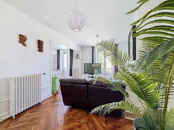 Appartement
         4 pièces
        - 132 m² 199 900 € *