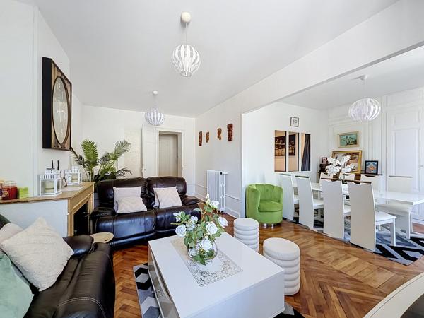 Appartement
         4 pièces
        - 132 m² 199 900 € *
