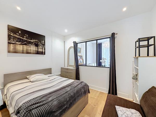 Appartement
         4 pièces
        - 132 m² 199 900 € *