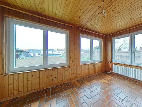 RARE À FLORANGE – Pavillon individuel plain pied sur sous-sol - 1 192 m² exposé Sud-Ouest – Volumes et potentiel !