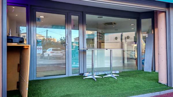 Local Commercial à FREJUS, 83600 - 1 pièce 53m²