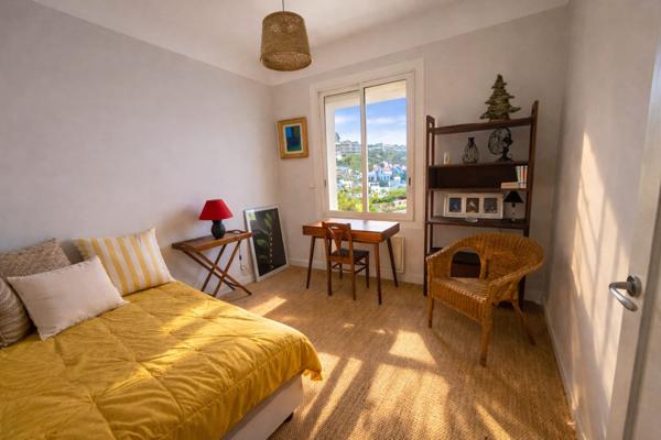 Cassis (13260) CASSIS APPARTEMENT T3, VUE PANORAMIQUE PORT ET CAP CANAILLE, ACCES PRIVE MER