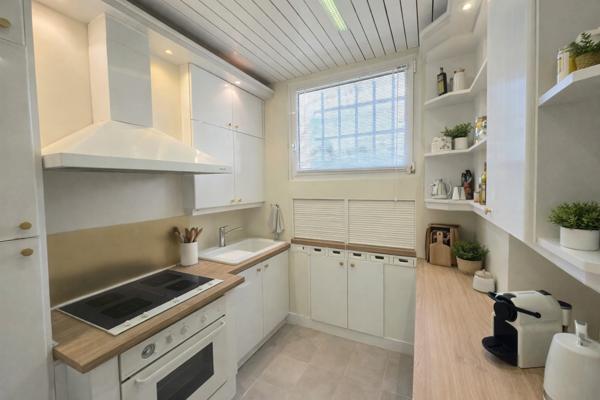 Cassis (13260) CASSIS APPARTEMENT T3, VUE PANORAMIQUE PORT ET CAP CANAILLE, ACCES PRIVE MER