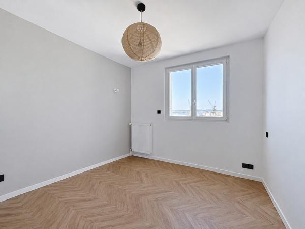 EXCLUSIVITÉ BREST : À LOUER APPARTEMENT T3, ENTIÈREMENT RÉNOVÉ EN VIDE