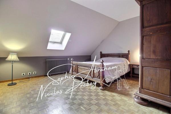 Maison en pierres rénovée, 6 chambres avec jardin et garage