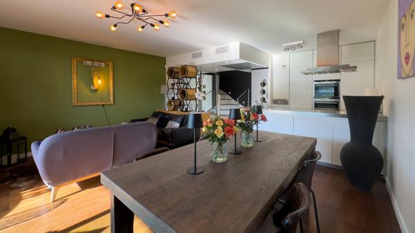 T3 Duplex comme une villa ! Plateaux Fleuris