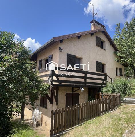 Chalet de 140m² (117m² loi carrez ) proche du  centre villagesur 348m² de terrain - opportunite locative