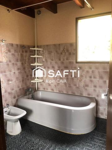 Chalet de 140m² (117m² loi carrez ) proche du  centre villagesur 348m² de terrain - opportunite locative