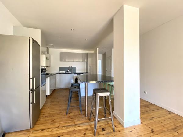 Saint-Étienne (42100) Appartement T4 de 90m² meublé et rénové + garage - Secteur Fauriel