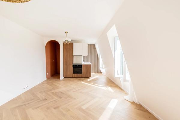 Appartement Paris 18e - SACRÉ-CŒUR / RUE SEVESTE