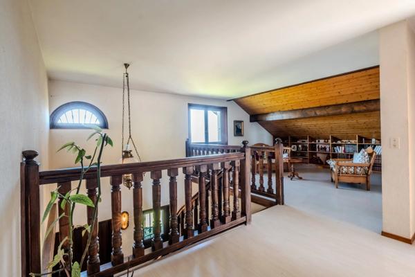 À vendre - Grande maison de caractère sur la commune de Marin, avec vue imprenable sur le lac et les montagnes