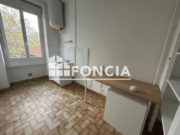 Location Studio 31.7 m² - 77 RUE LOUIS BECKER Villeurbanne 69100