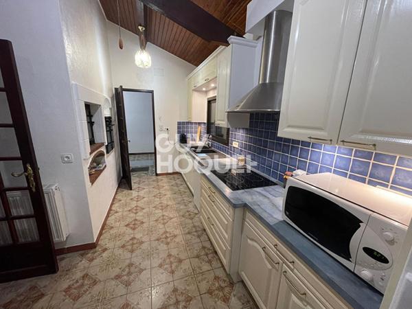 Maison Mas Grenier 5 pièce(s) 177 m2 sur parcelle de 6 209 m² !