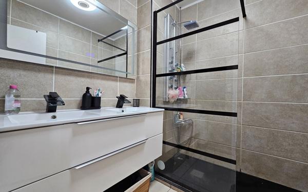 Appartement à vendre    4 pièces • 75,44 m2 Saint-Étienne