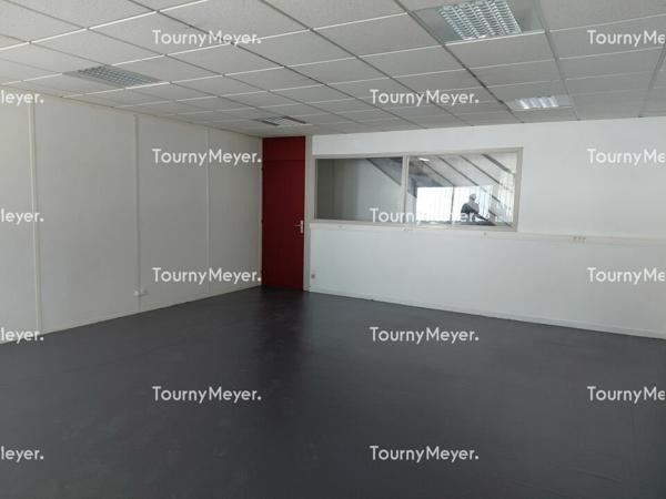 A LOUER-MERIGNAC-LOCAL D'ACTIVITES DE 230 M²