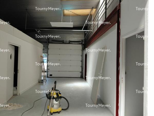 A LOUER-MERIGNAC-LOCAL D'ACTIVITES DE 230 M²